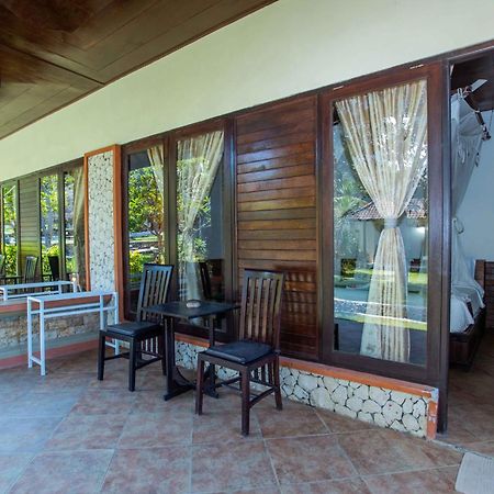 The Tanis Beach Resort Nusa Lembongan エクステリア 写真