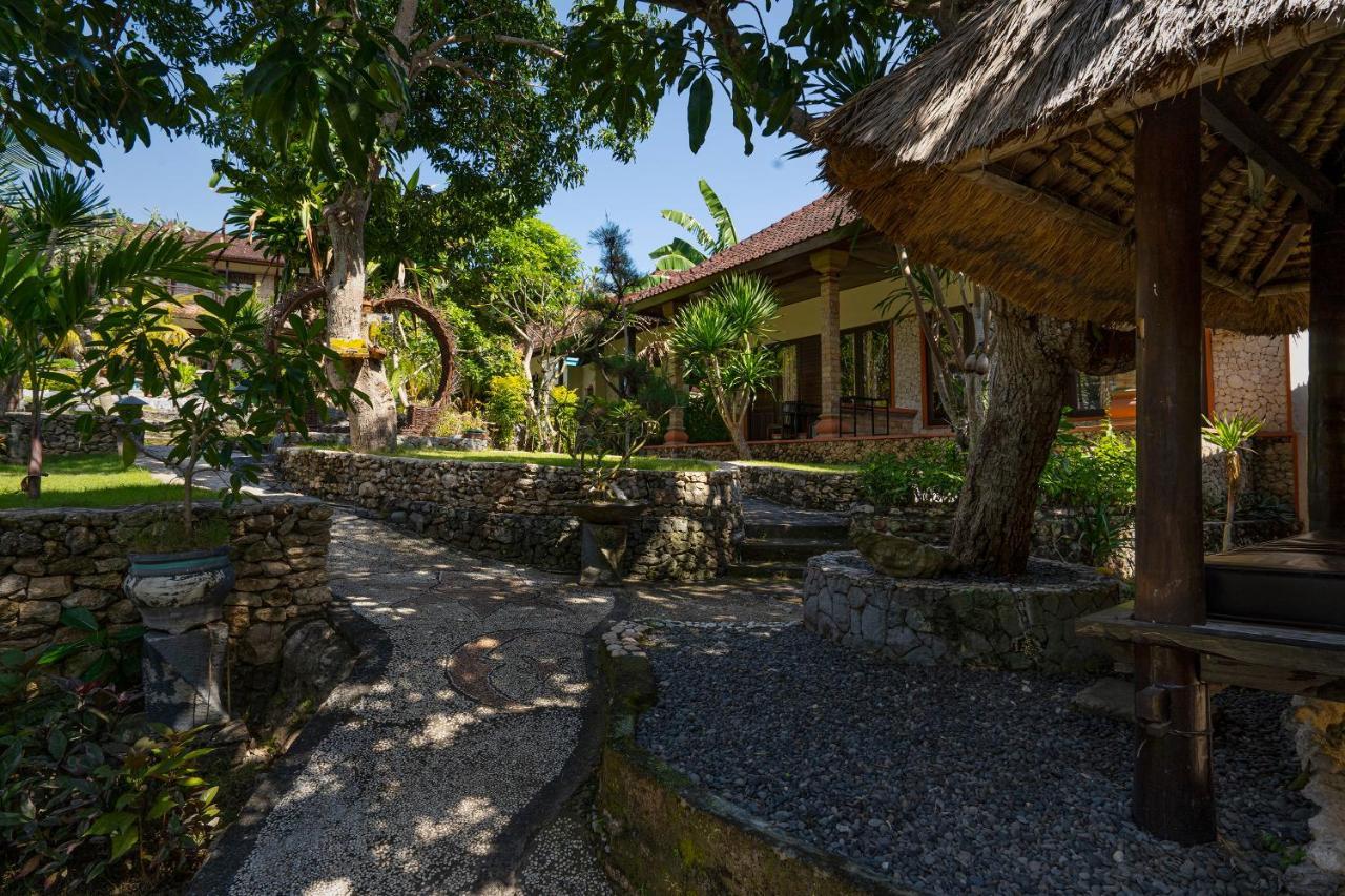 The Tanis Beach Resort Nusa Lembongan エクステリア 写真