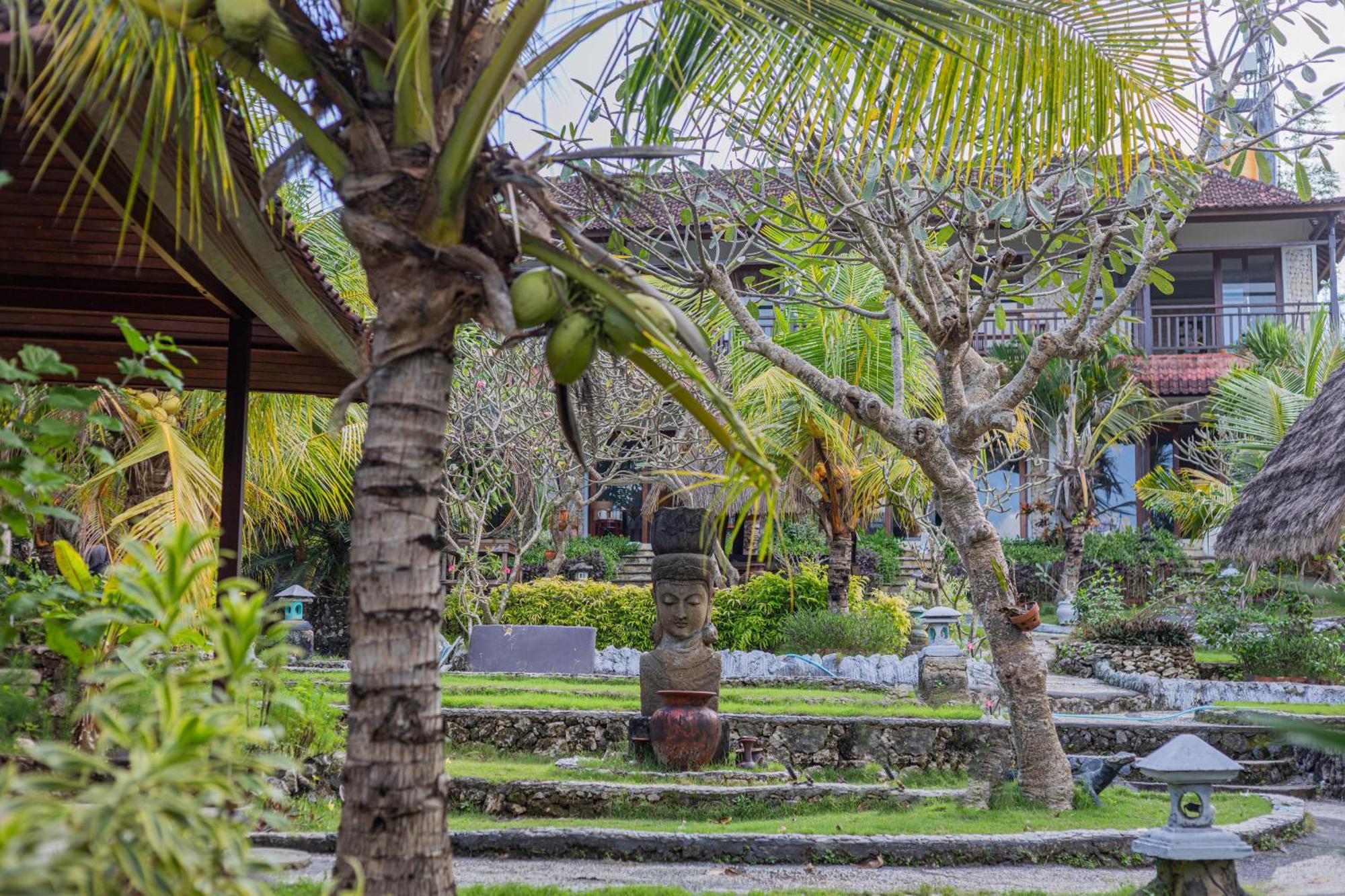 The Tanis Beach Resort Nusa Lembongan エクステリア 写真