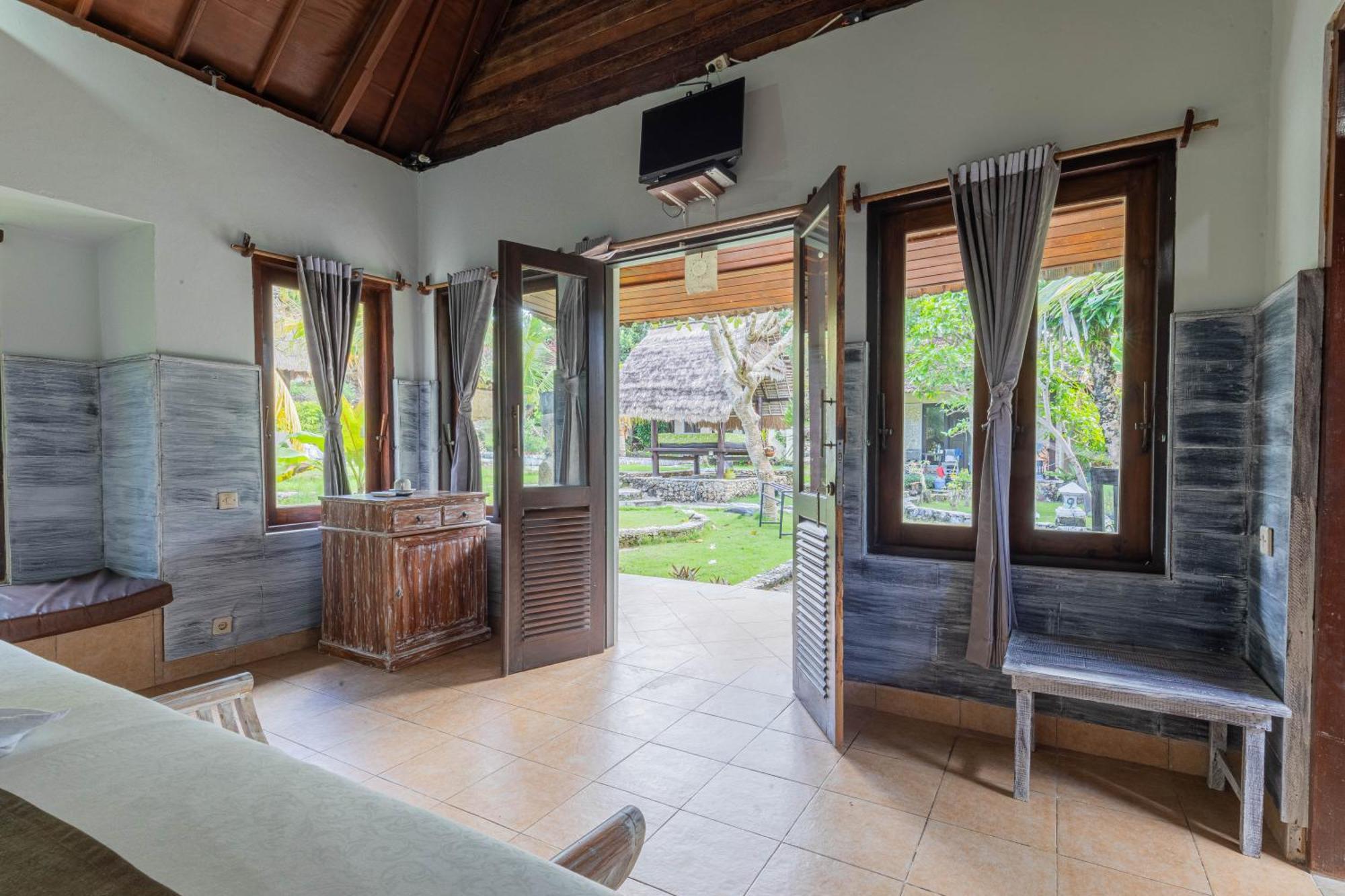 The Tanis Beach Resort Nusa Lembongan エクステリア 写真